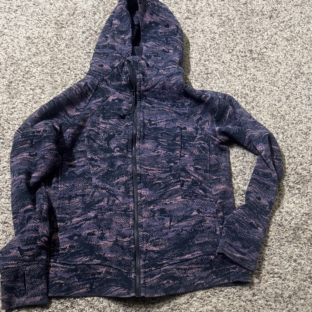 Lululemon Athletica Camouflage Hooded Jacket in Purple and Black